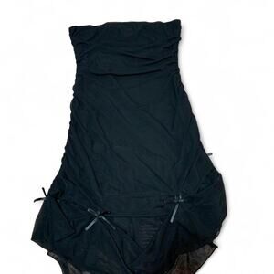 Tiger Mist Mini Strapless Black Dress with bow details on the bottom size Large